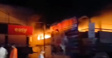 മുണ്ടക്കയം ടൗണിലെ പഞ്ചായത്ത് ഷോപ്പിംഗ് കോംപ്ലക്സ് കത്തി നശിച്ചു